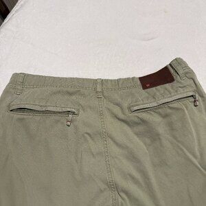 Men's Halsey pant in army green size 34